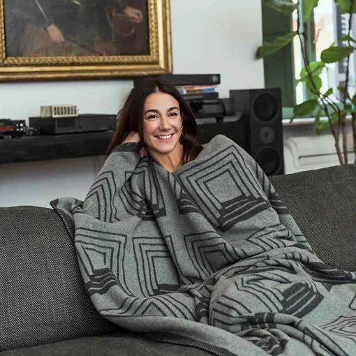 Online Pantheon Cashmere Blanket - Grey Bedroom